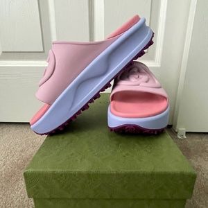 Gucci slippers